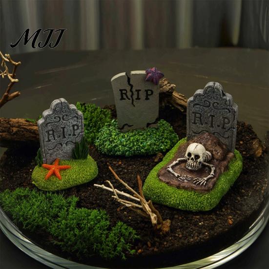 Halloween Graveyard Signs Tombstones Yard Signs, Realistic Outdoor Bonsai Scene Layout Lawn Decorations for Horror Party Garden Cracked Skull Decor
