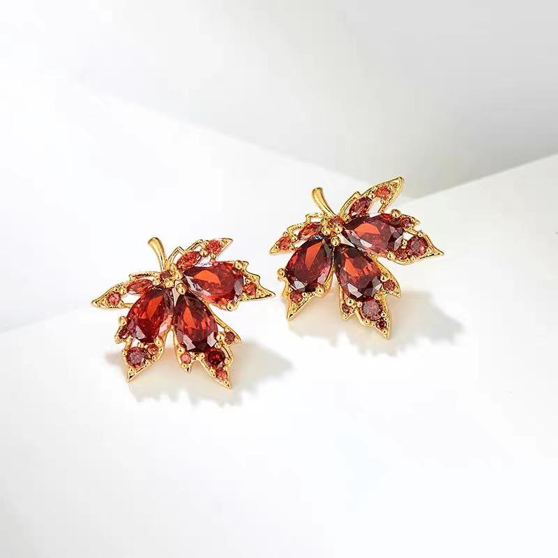 Korean Red Maple Leaf Earrings: Unique, Trendy Autumn/Winter 2022 Style