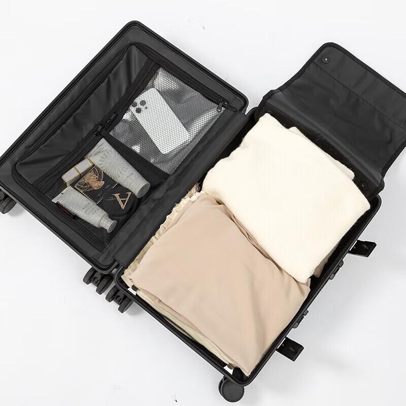 Diplomat DS-13102 Hardside Spinner Luggage
