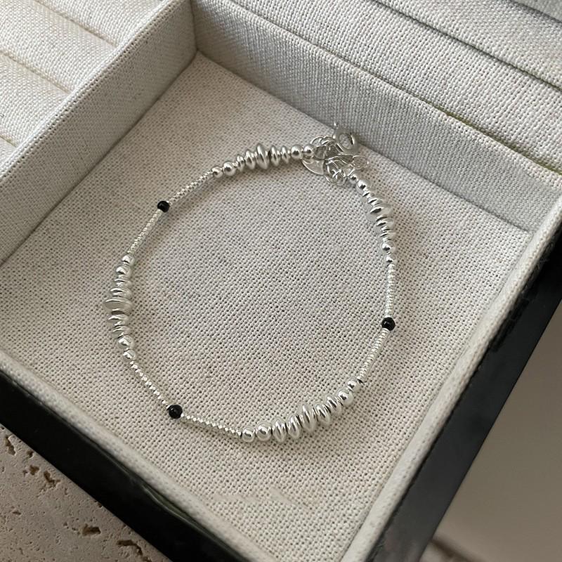 Bracelet élégant en argent sterling avec perles – Cadeau de luxe léger et exquis pour petite amie et bijou tendance