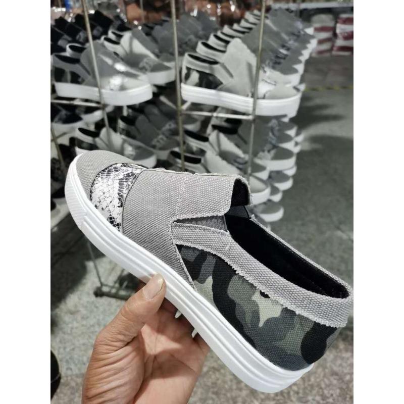 Women Larged-Size Flats Spring New Leopard Print Ladies Canvas Shoes 35-43 Breathable Female Trendy Sneakers