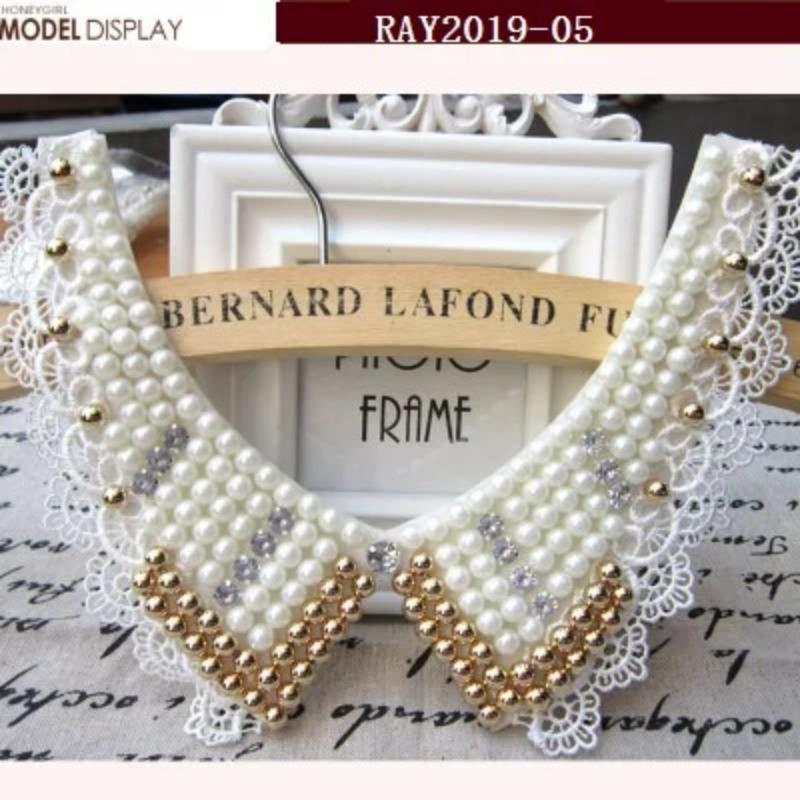 1PCS Lace Collar Flower Decoration DIY Embroidery Pearl Clothes Collar Stereoscopic Hollow Embroidery Fake Collar Wearable Colla
