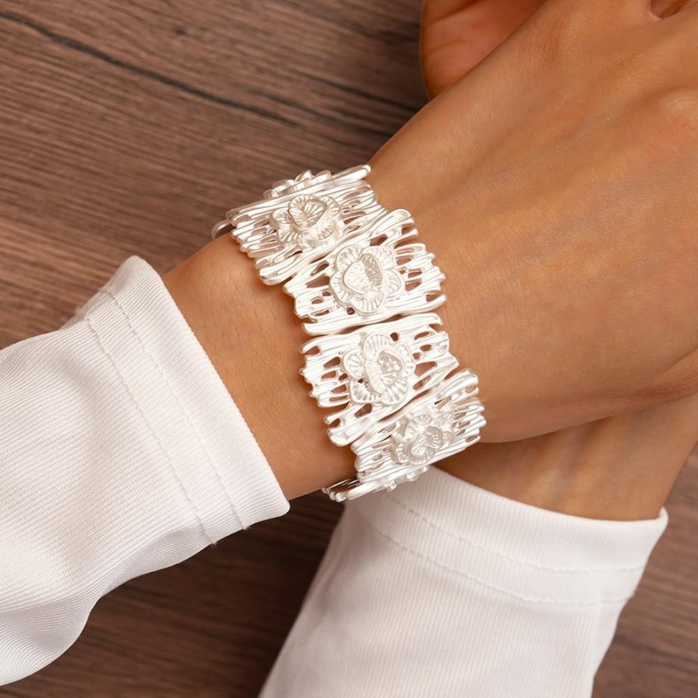 Hollow Metal Cuff Bangles Flower Chunky Bracelet Unique Exaggerated Bracelet  Decoration