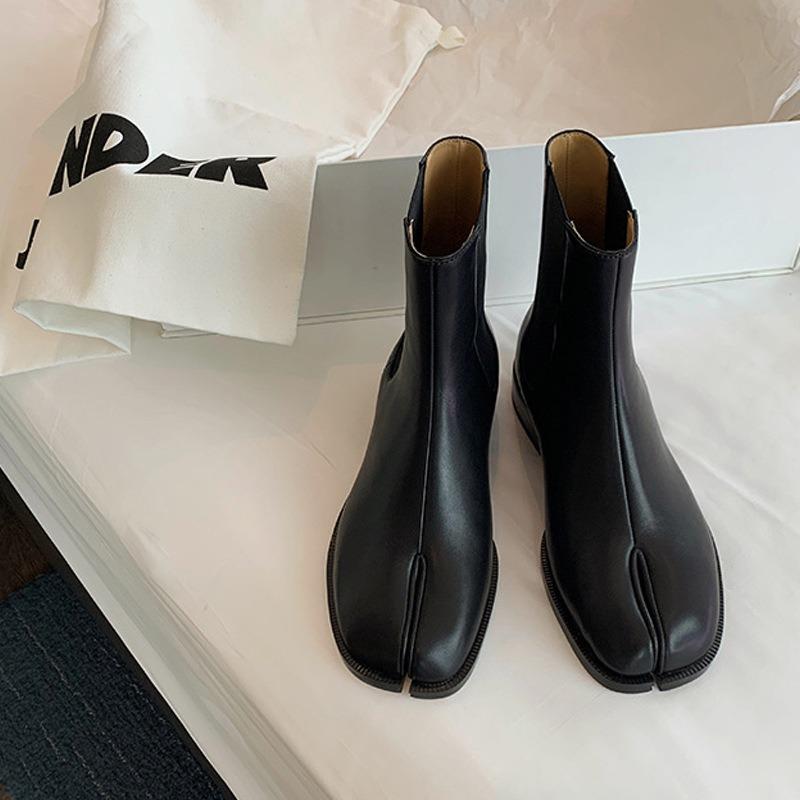 Autumn and Winter New Horseshoe Shoes Short Boots Medium Tube Elastic Personality Design Chelsea Boots Women