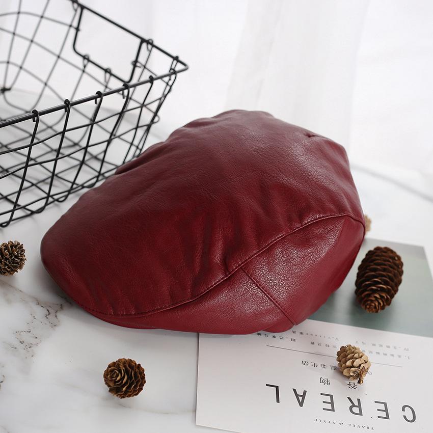 Autumn and winter PU leather forward hat women's niche face small cap retro beret painter hat tide