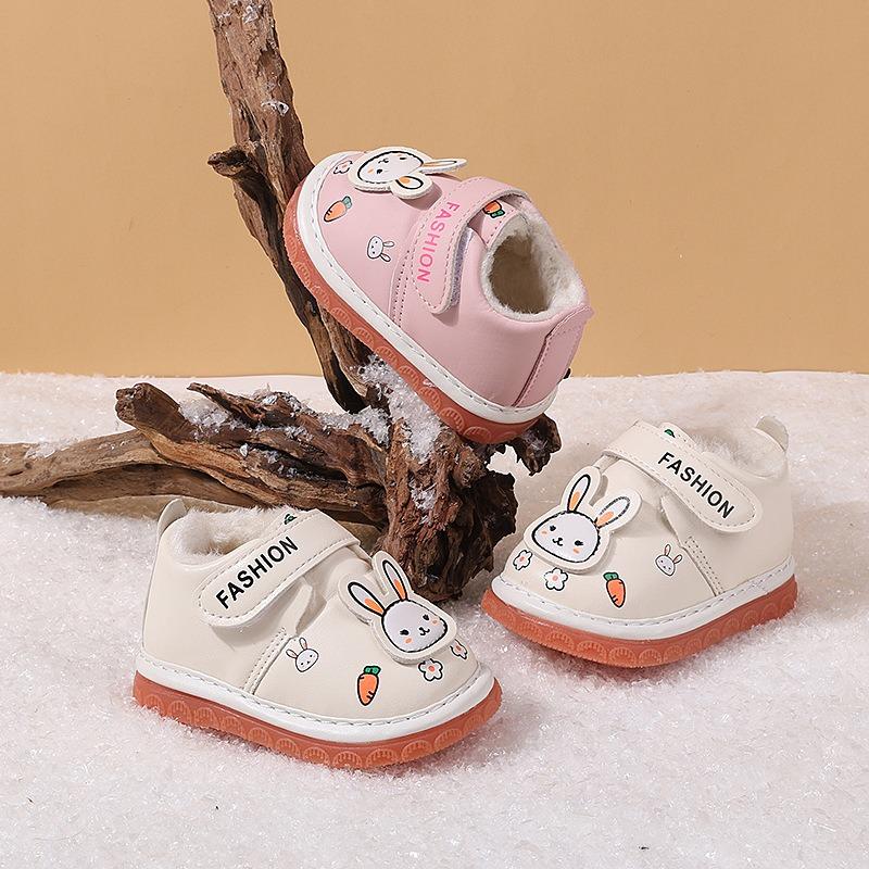 Winter Fleece-Lined Baby Girl Shoes, Toddler Princess Shoes, Soft-Soled Infant Walking Shoes, 0-1 to 2 Years Old Leather Squeaky Shoes.