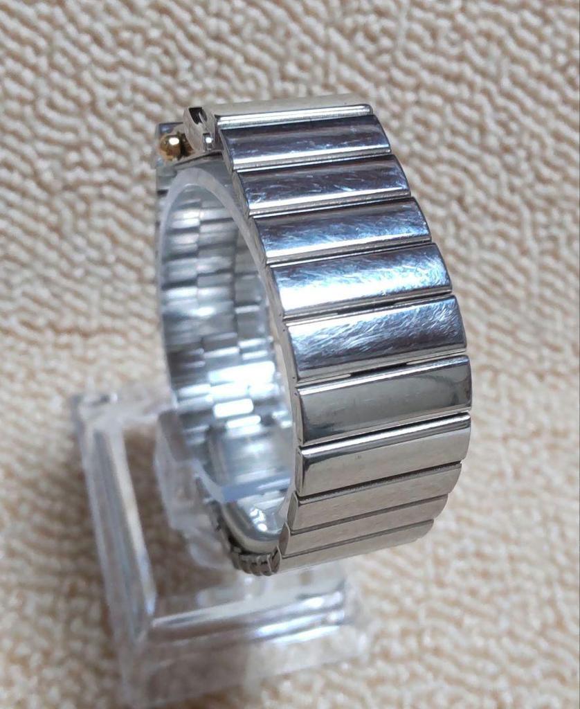 [USED] Extremely rare, working Seiko women's watch with quartz movement and square case