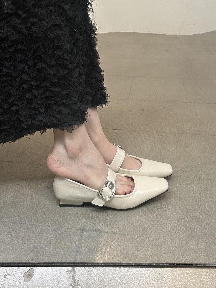 Square head light mouth silver single shoes women's spring 2025 French temperament word with evening commute low heel Mary Jane shoes