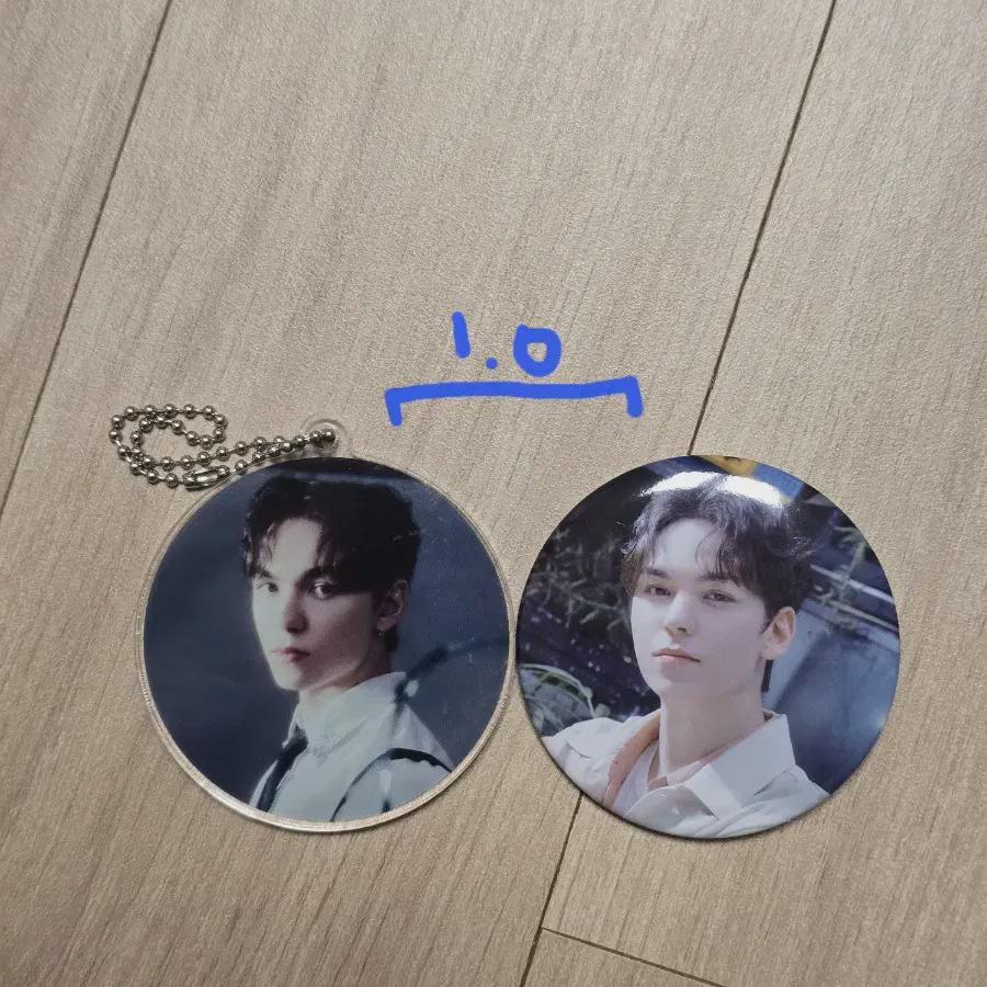 

Seventeen Vernon Expiring Key Ring & Can Badge