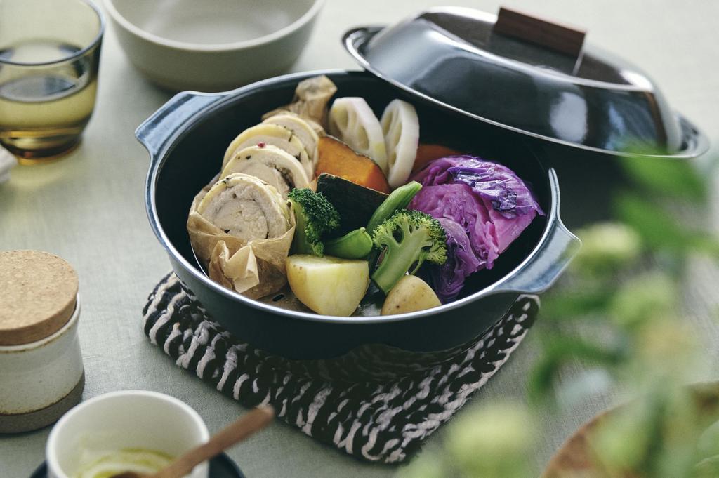 KINTO KAKOMI IH Enamel Pot 1L Charcoal No.25283