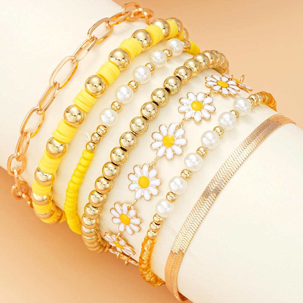 7pcs Vintage Gold Color Daisy Flower Pendant Beaded Bracelet Set for Women Bohemian Star Pearl Bangles Fashion Jewelry Gifts New