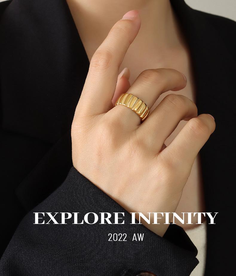 Marke Europäischer Stil Gerippter Streifen Offener Zeigefinger Ring - 18 Karat Gold Titanstahl Schmuck