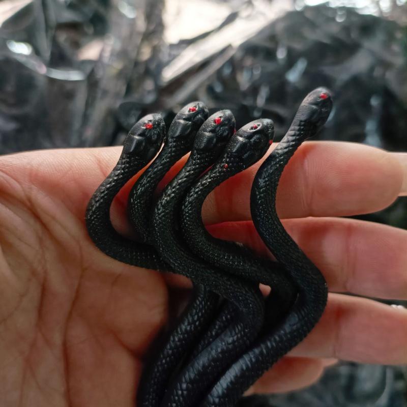 5-20Pcs Black Simulation Scare Soft Glue Snake for Halloween Ghost Day April Fools Day Horror Party Party Gift Decoration