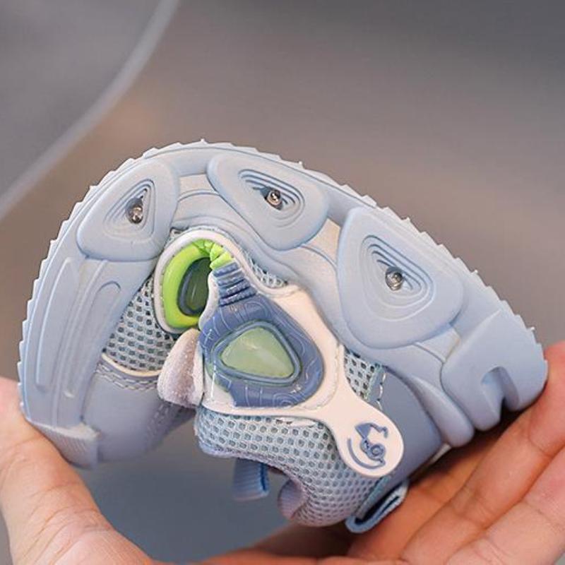 2024 New Children Designer Versatile Soft Soled Light Up Sneakers Autumn New Breathable Antiskid Mesh Casual Shoes Tenis De Niño