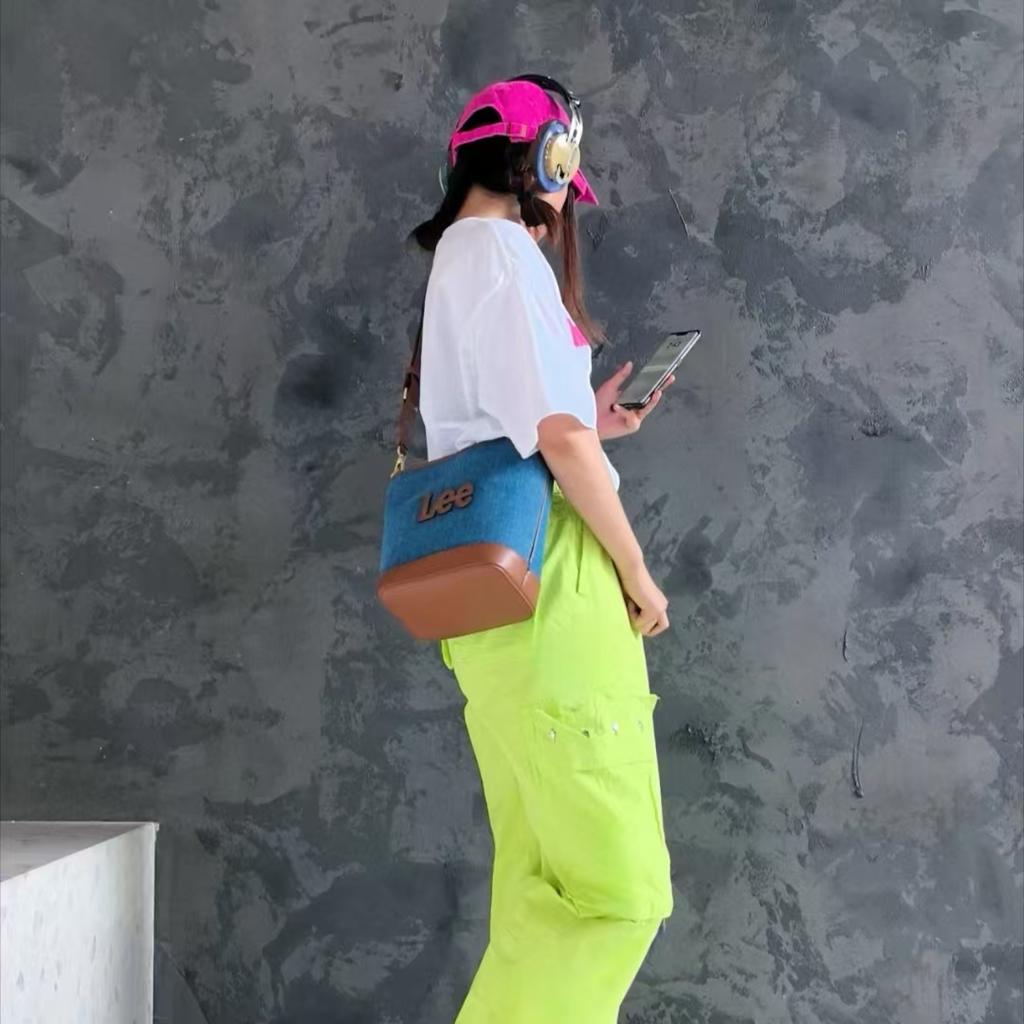 New Lee Fabric Crossbody Bags Regular Women's Denim Blue LE240071M-503