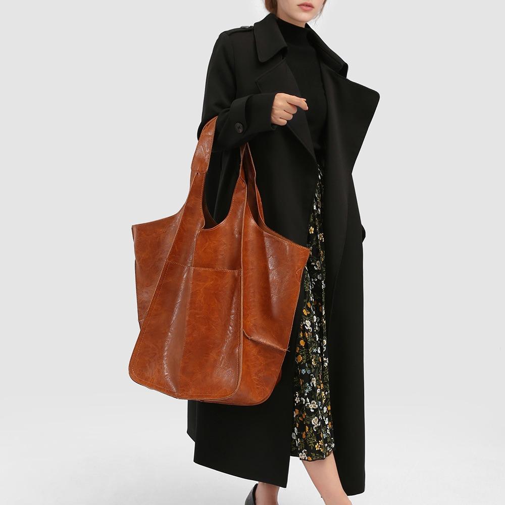 A Retro Simple Bag with A Patchwork Soft Leather Single Shoulder Hand-held Large Capacity Fashionable and Simple Handbag