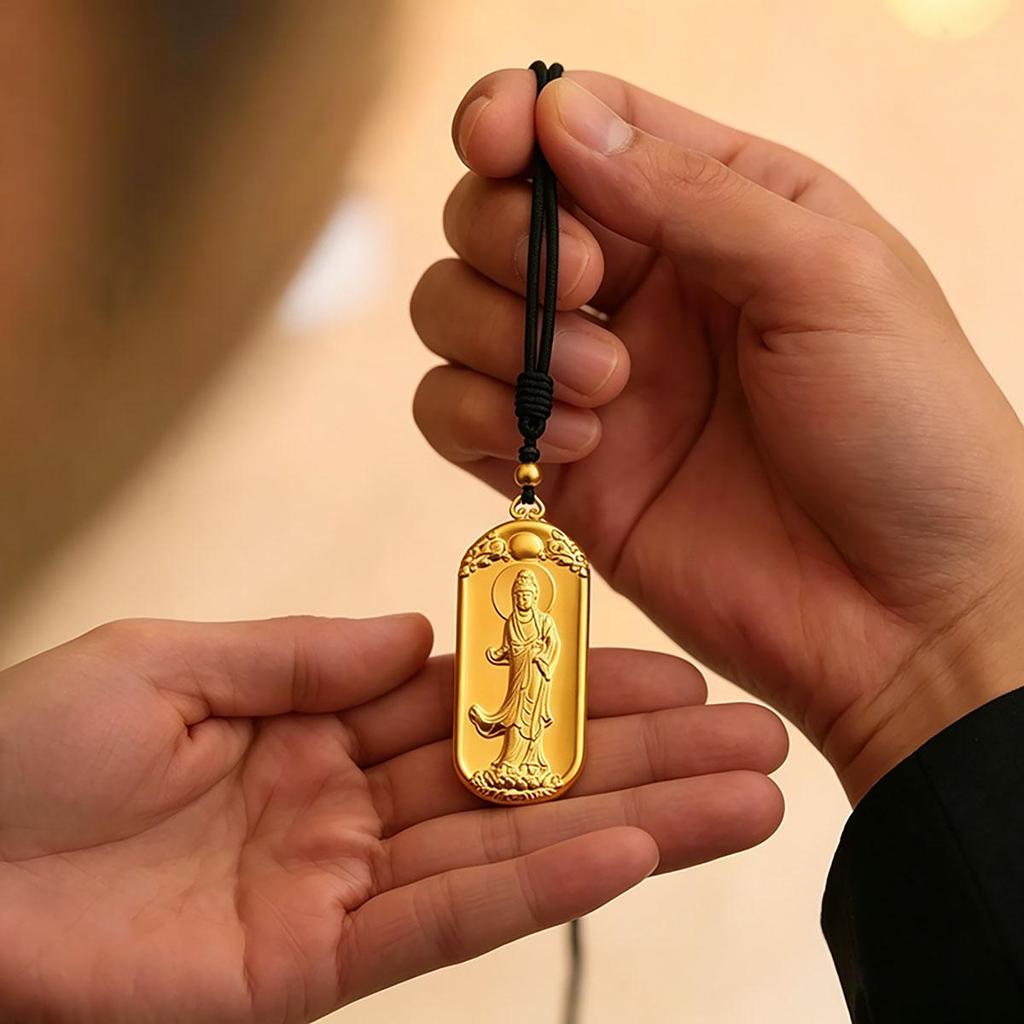 Gold Guanyin Bodhisattva pendant, fashionable and versatile for men and women, daily wear Guanyin necklace, Prajna Guanyin Buddha plaque pendant