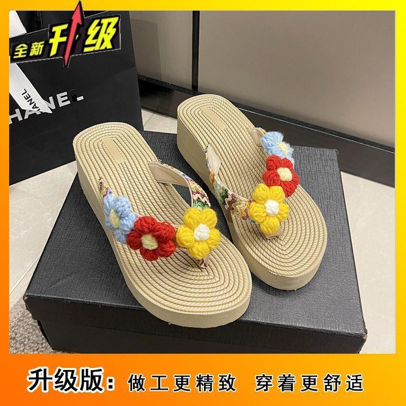 

Универсальные тапочки женские на толстой подошве на танкетке крутые тапочки приморская пляжная обувь женская верхняя одежда 2025 лето новинка 40