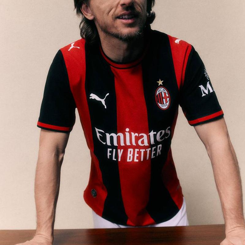 Puma AC Milan Stagione 26/27 Versione Giocatore Casa Maglia da Calcio a Manica Corta Traspirante a Rete Quick-Dry Uomo maglia 784120-01