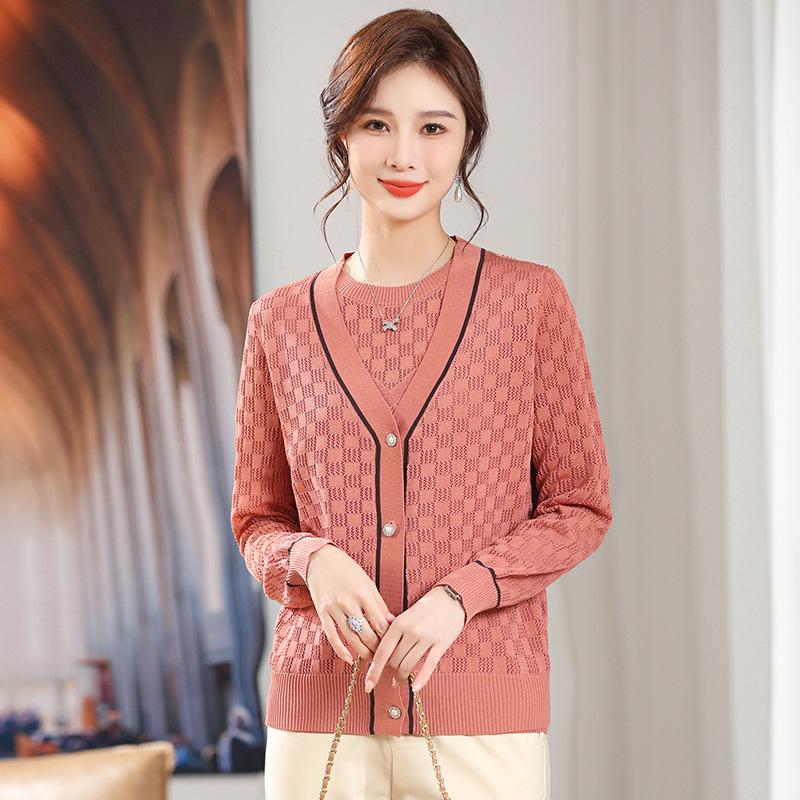 

Elegant Spring Knitwear Set for Women: Stylish Casual Two-Piece for Middle-Aged and Elderly Mothers XL (for 50-55 kg) червоний