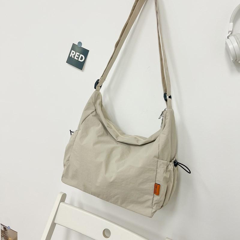 Large-capacity Simple Tooling Wind Messenger Bag Women's Solid Color Lightweight Tote Bag 2025 Summer New Sports Shoulder Bag
