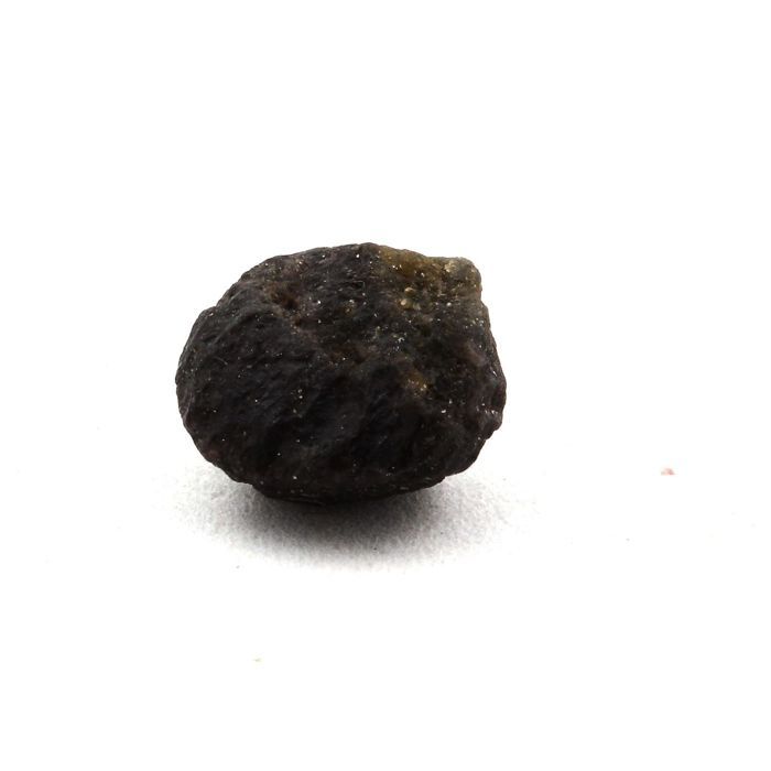 Grenat - Naturel - 4.58 carats - Gris - Certificat d'authenticité - Dimensions 9x8x6 mm