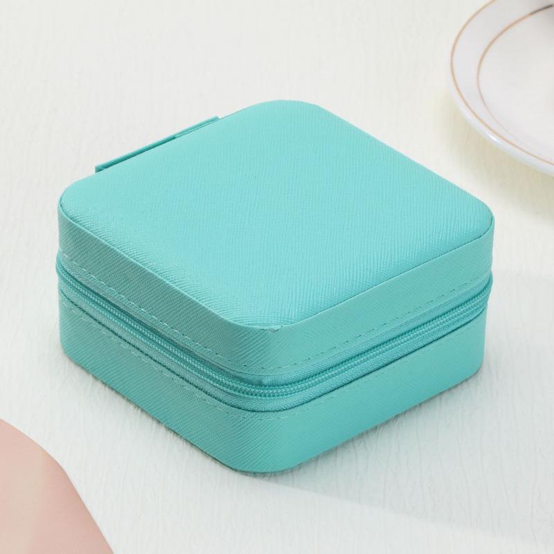 

Двухслойная кожаная шкатулка для украшений с замком для серег и наручных украшений