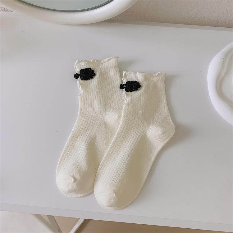 

Personalized Women S Socks, Autumn New Chinese Style Cheongsam Buttons, Cotton Socks, Dark Black And White Contrasting Socks, National Tide Literary белый