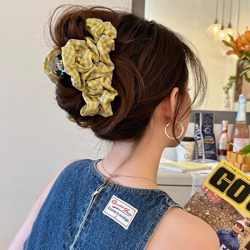 1pc Korean Plaid Fabric Cloud Clip, New High-end Temperament Hair Clip, Shark Clip Headband At the Back of the Head