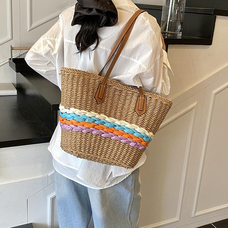 Woven straw bag women's large-capacity new spring and summer versatile handbag seaside vacation beach bag