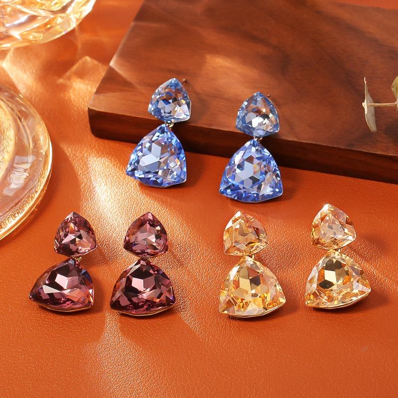 Dopamine shiny crystal stud earrings retro high-end vacation style earrings niche design exaggerated jewelry