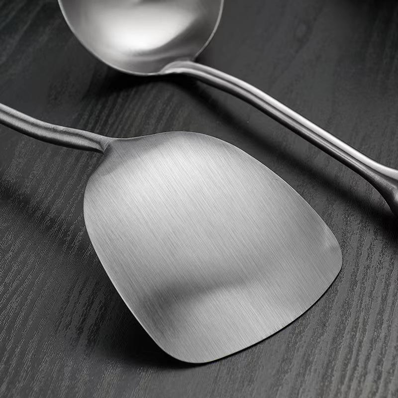 304 Stainless Steel Kitchen Utensil Set: Hollow Handle Spatula, Frying Pan Spatula, Flour Sieve, Soup Ladle, Hot Pot Ladle, Slotted Spoon.