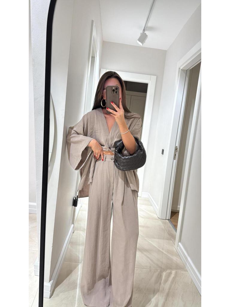 2025 Women's Fashion Casual V-neck Top & High-waisted Pants Set