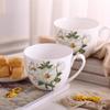 600ml Tasse aus Knochenporzellan mit großem Fassungsvermögen - Blumige Keramiktasse für Milch, Haferbrei, Frühstück, ofen-, mikrowellen- und spülmaschinengeeignet