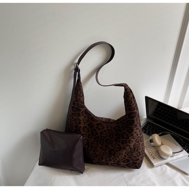 2025 Autumn/Winter Retro Leopard Print Large Capacity Underarm Tote Bag for Women