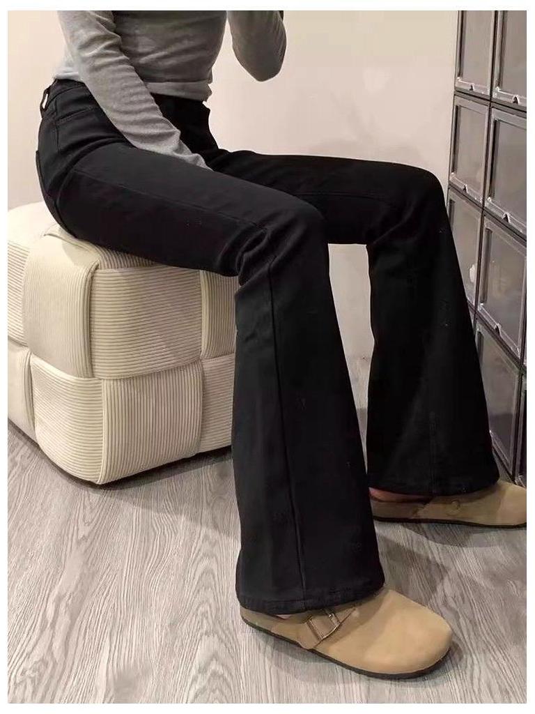 Women's Black Micro-Flare Jeans: Plus Velvet, Thickened, Elastic, Plus Size, High Waist, Slimming, for Autumn and Winter.