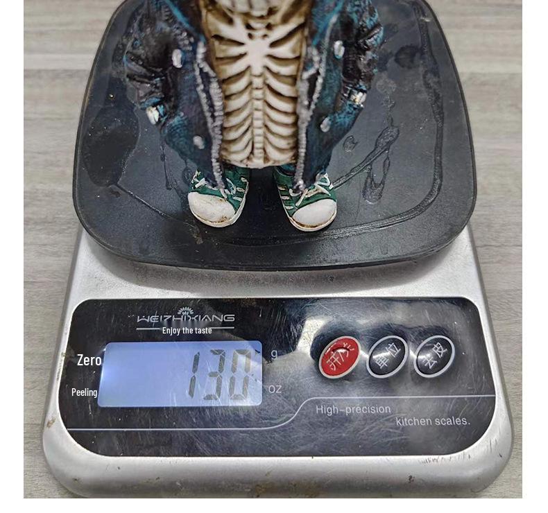 Hot-Selling Halloween Skeleton Ornaments for Spooky Decor