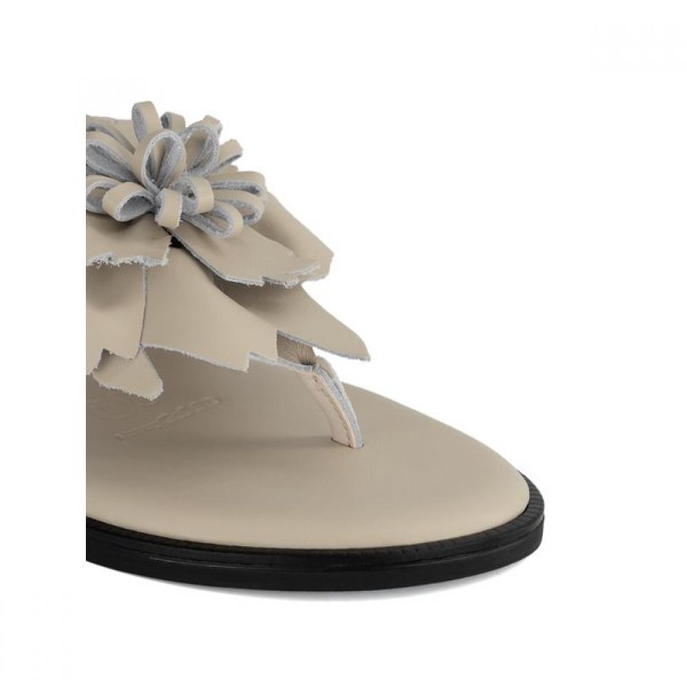 Kumkang Women Leather Flower Flip Flops Clasac6402wwonf8
