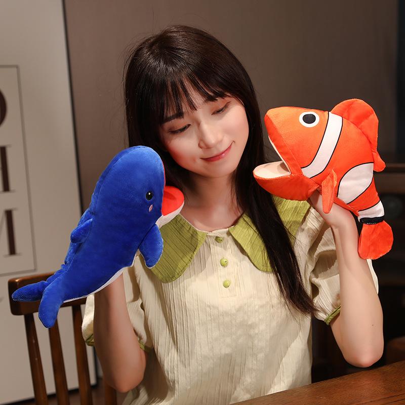 Ocean Series Plush Hand Puppets Cute Chameleon Crocodile Shark Whale Clownfish Octopus Stuffed Animal Toys for Baby Soothing