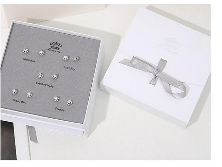 Qiyun Jewelry Packaging: Weekly Earrings Gift Box - Cardboard Storage for Holidays and Birthdays