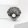 Classic Rhinestone Shell Brooches for Women Unisex Pear Ocean Pins Friend Event Party New Gifts Jewelry Decoration Accessories