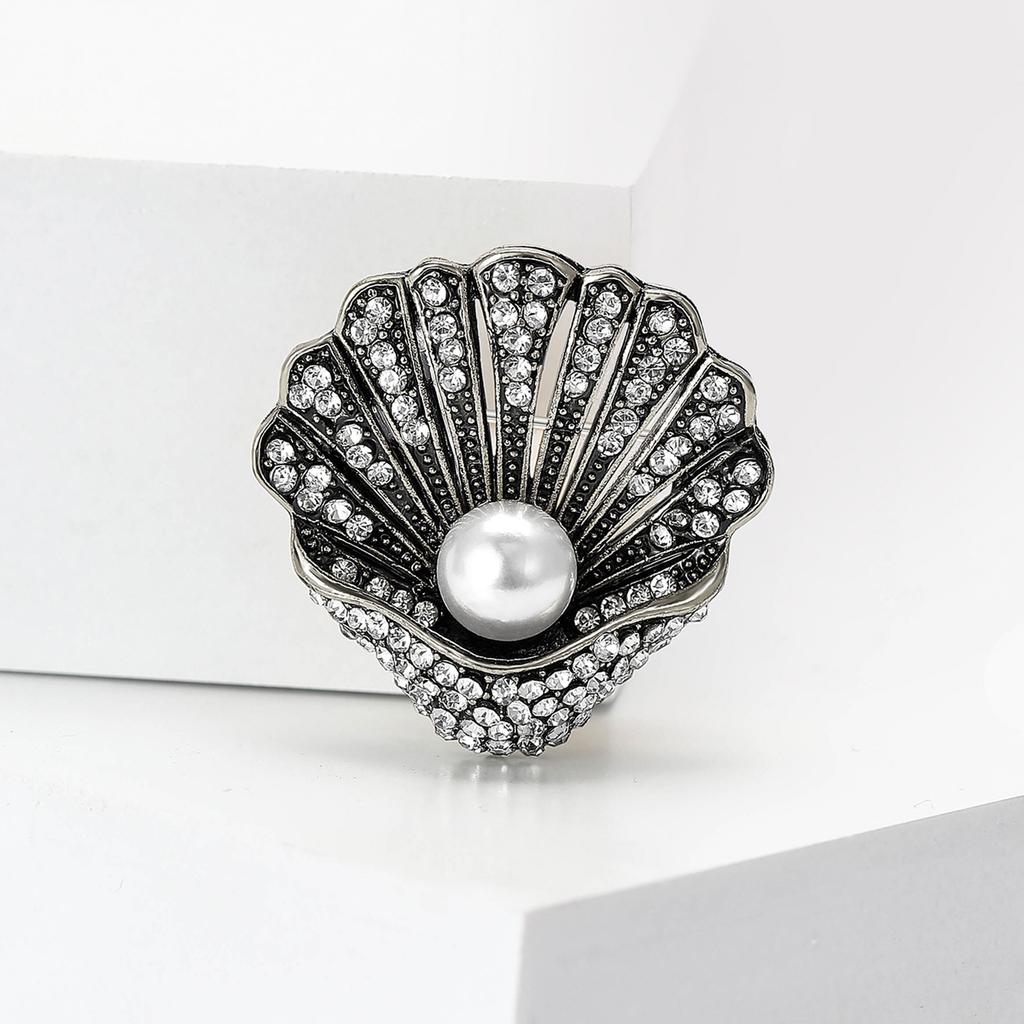 Classic Rhinestone Shell Brooches for Women Unisex Pear Ocean Pins Friend Event Party New Gifts Jewelry Decoration Accessories