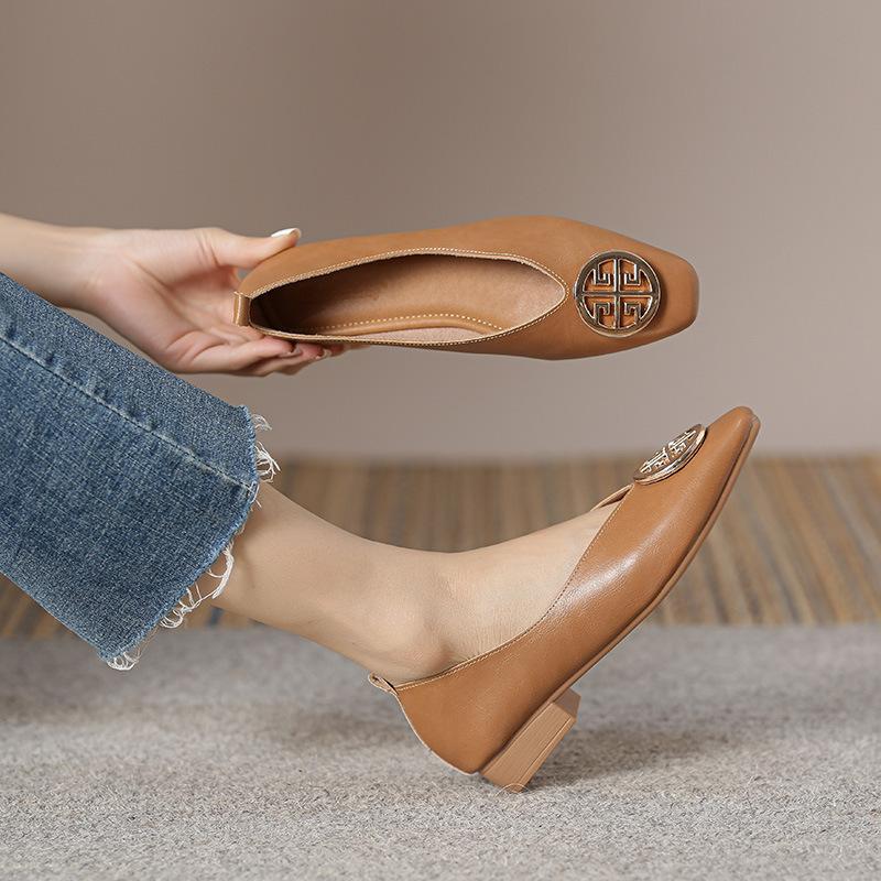 

Женские туфли на низком каблуке с квадратным носком, однотонные, в стиле ретро, повседневные туфли на плоской подошве, размеры 34-43, лидер продаж, женские туфли на высоком каблуке MARY JANES 43 коричневый