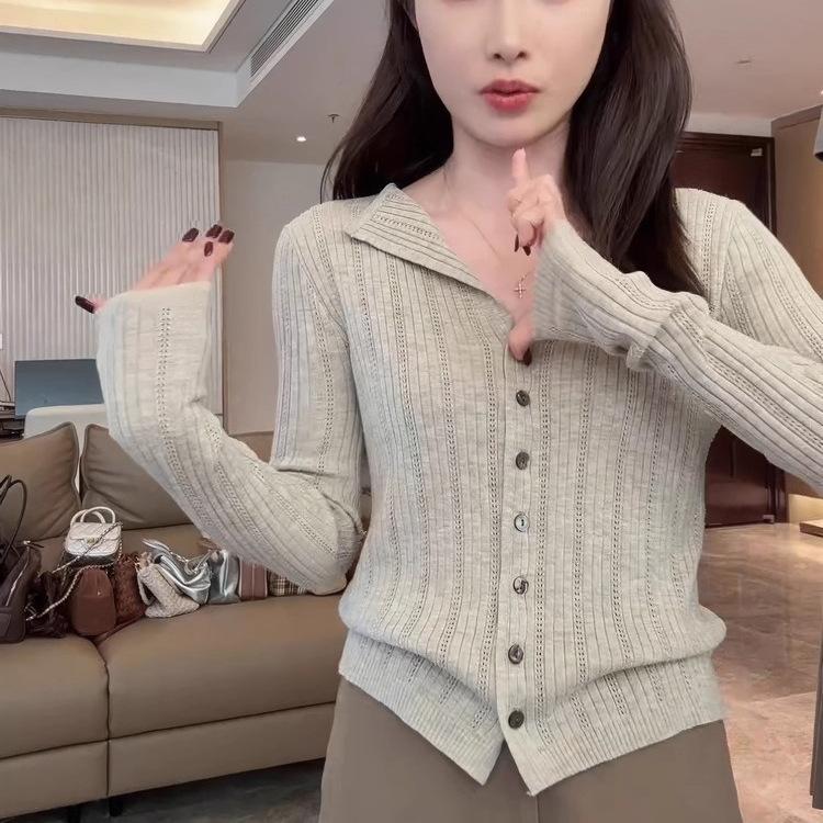 Commuter versatile lapel gray hollow long-sleeved knitted sweater women's autumn and winter sweater cardigan Korean temperament slim-fit top
