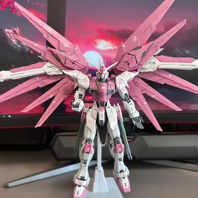 Νέο HG 1/144 ZGMF-X10A Freedom Freshman Ver Σχέδιο Χρωμάτων Κερασιάς Μοντέλο Συναρμολόγησης Mecha Φιγούρες Δράσης Anime Δώρο
