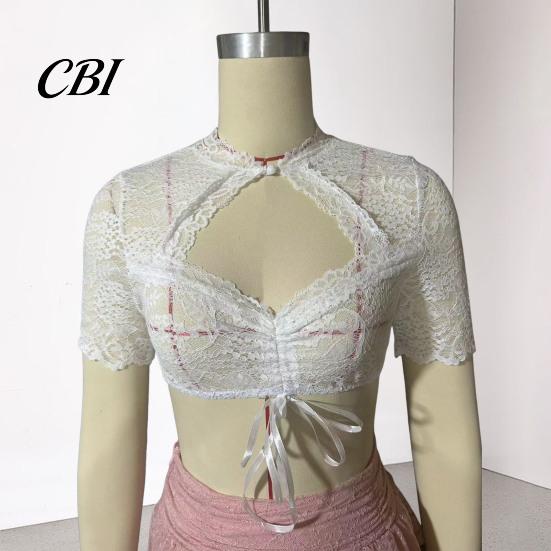 Oktoberfest Costume Blouse Women Floral Lace Crop Top, Bavarian German Beer Festival Shirt Dirndl Blouse, Short Sleeved Sheer Cropped Sleeve Tee