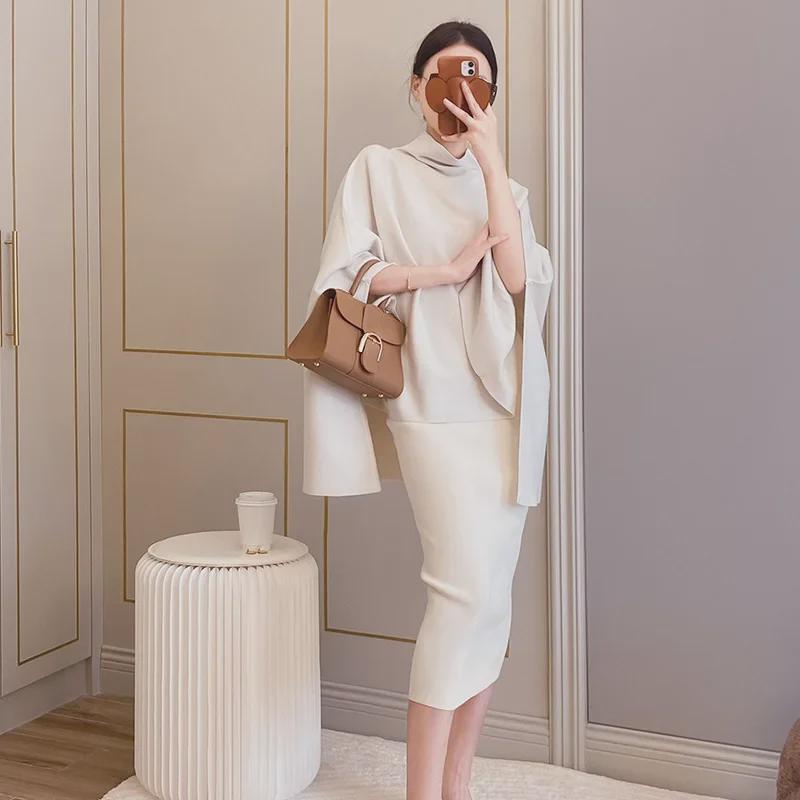 Women's Wool Blend Cape: Turtleneck Sweater Coat with Bat Sleeves - Cos Style for Autumn/Winter
