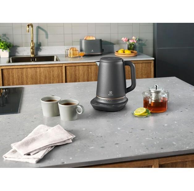 Чайник AEG E7K1-6BP Explore 7 (910 003 582)