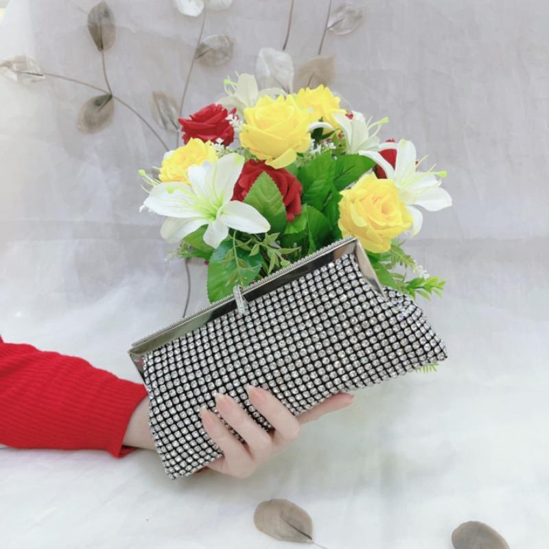 

New luxury dinner handbag rhinestone banquet handbag fish hook buckle dress bag chain oblique span bag party bag