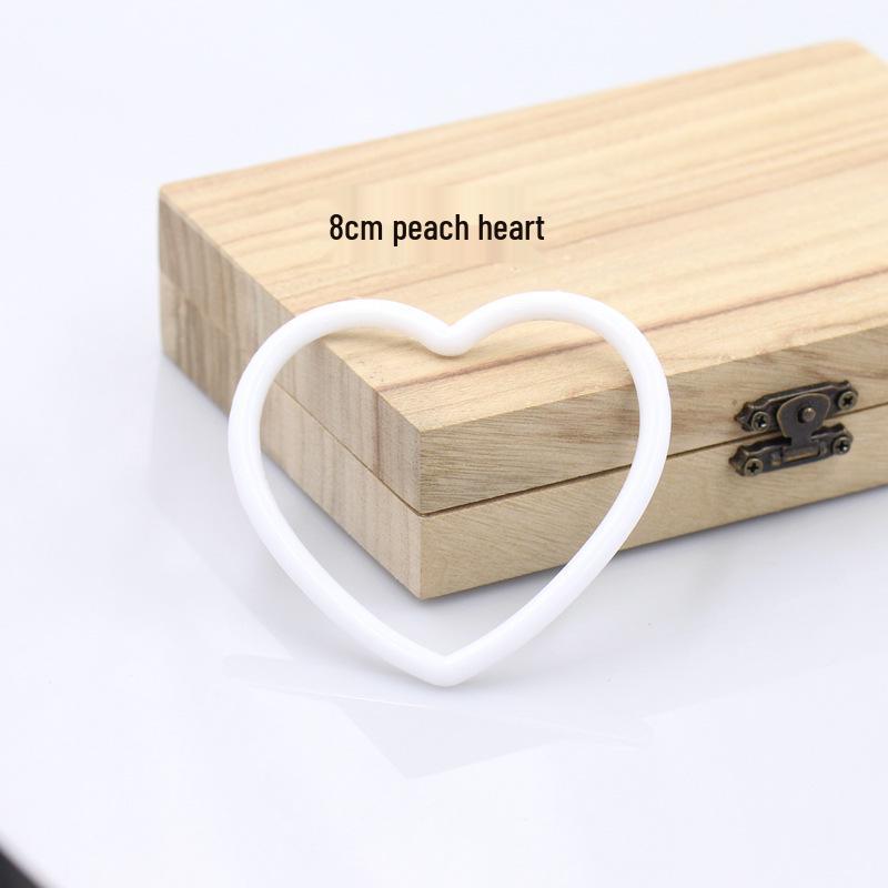 White Round Heart-shaped Plastic Ring for DIY Crafts and Dreamcatchers